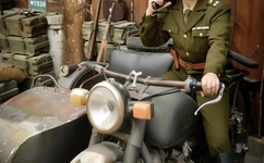 小密逃4美国农场的女儿